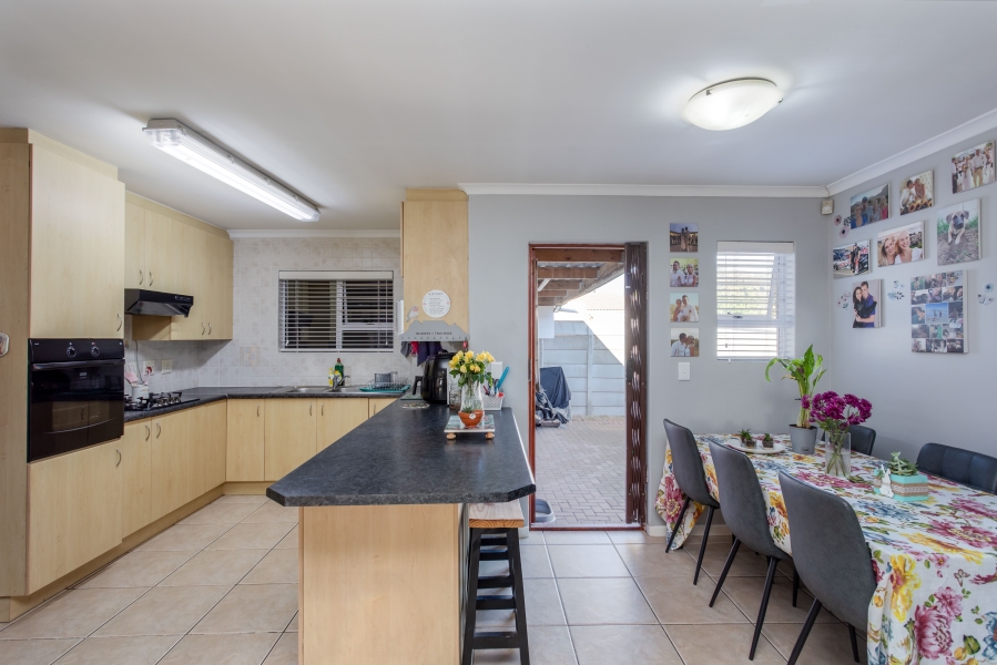 3 Bedroom Property for Sale in Windsor Park Estate Western Cape
